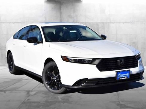 New 2025 Honda Accord SE image 2