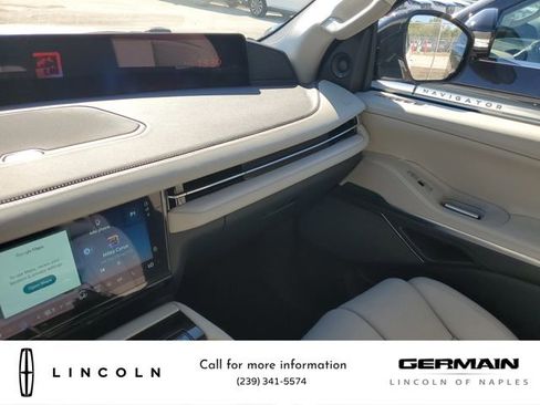 New 2025 Lincoln Navigator Reserve image 33