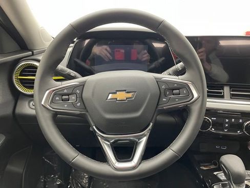 New 2026 Chevrolet Trax LT w/ Driver Confidence Package FWD image 10