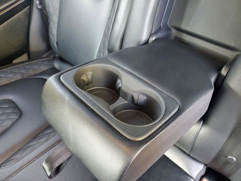 Used 2024 Ford Edge Titanium image 8