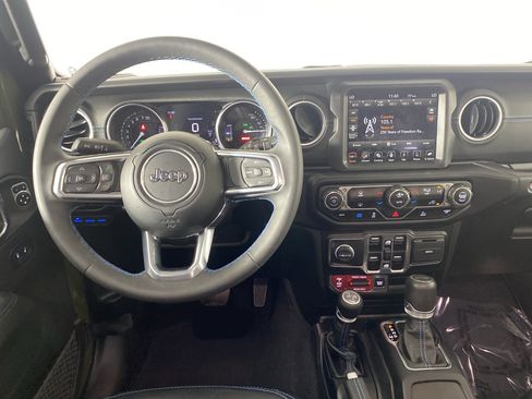 Used 2023 Jeep Wrangler Unlimited Rubicon 4xe AWD/4WD image 18