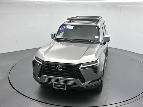 Used 2025 Lexus GX 550 w/ Accessory Package (2T) image 39
