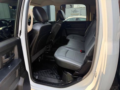 Used 2020 RAM 3500 Tradesman w/ Chrome Appearance Group AWD/4WD image 25