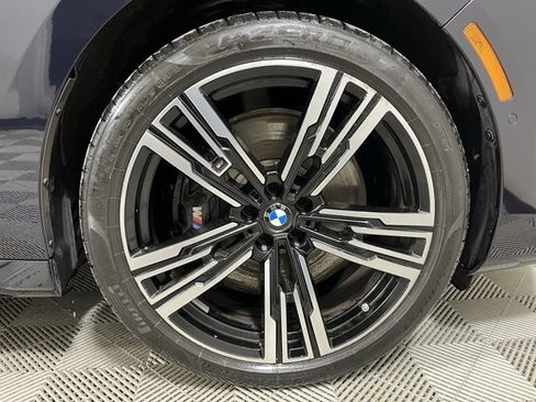 Used 2024 BMW 760i xDrive w/ Executive Package image 23