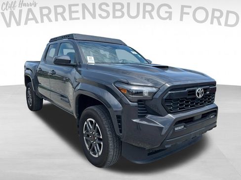 Used 2024 Toyota Tacoma TRD Sport AWD/4WD image 1