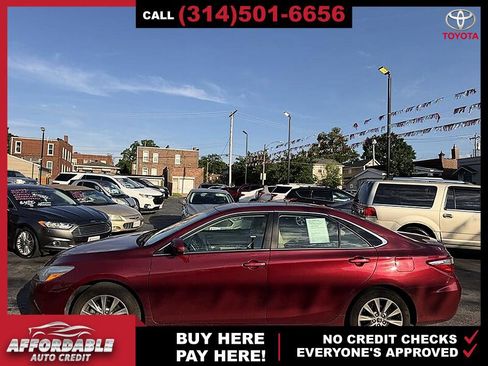 Used 2016 Toyota Camry XLE FWD image 2