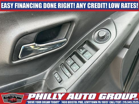 Used 2020 Chevrolet Trax LT AWD/4WD image 26