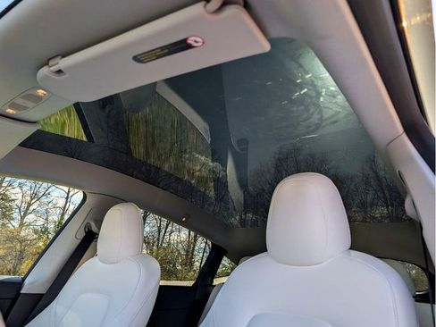 Used 2023 Tesla Model Y Long Range AWD/4WD image 14
