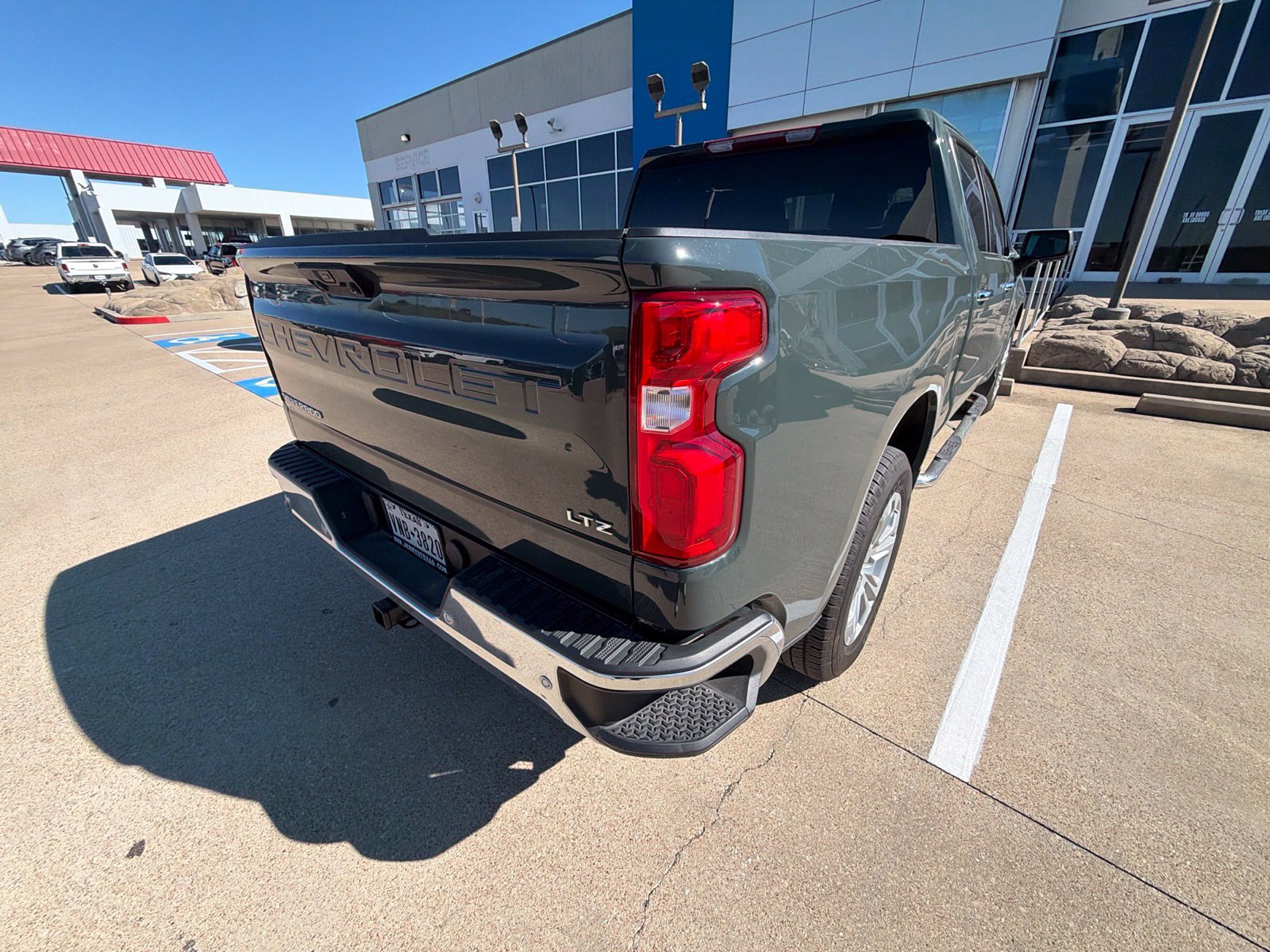 Used 2025 Chevrolet Silverado 1500 LTZ RWD image 17