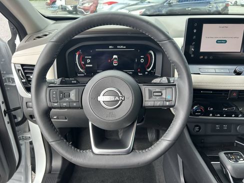 Used 2024 Nissan Rogue SL FWD image 33