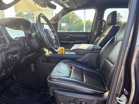 Used 2022 RAM 1500 Limited AWD/4WD image 11