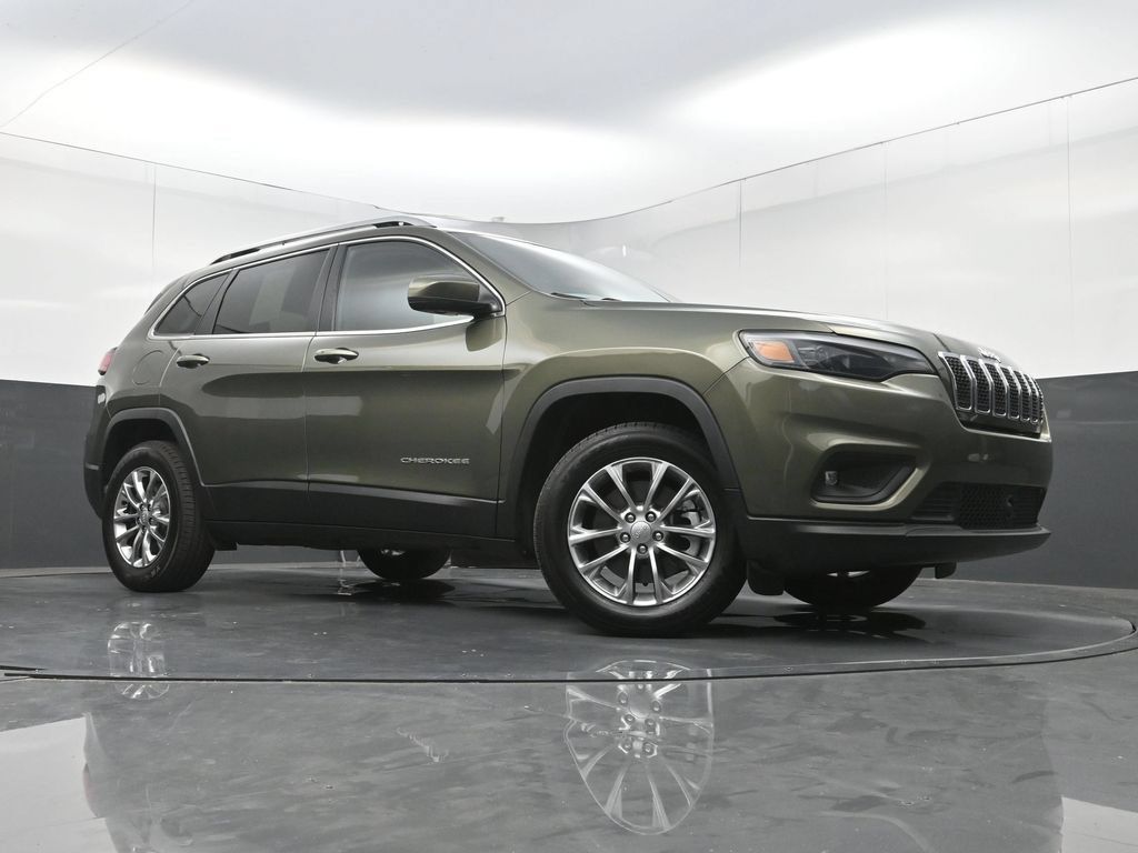 Used 2021 Jeep Cherokee Latitude Lux w/ Comfort/Convenience Group AWD/4WD image 23