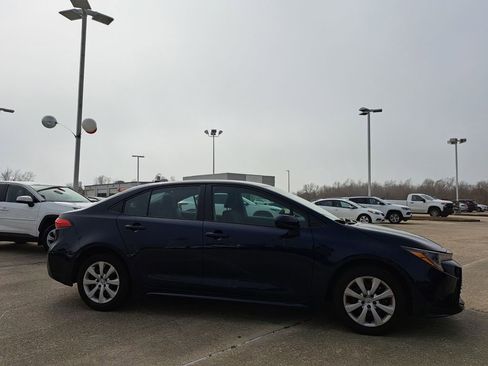 Used 2024 Toyota Corolla LE image 3