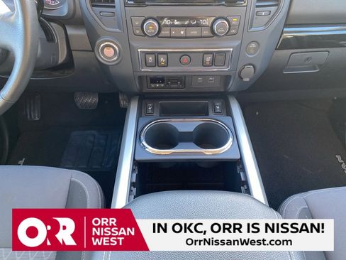 Used 2024 Nissan Titan SV w/ SV Convenience Package image 28