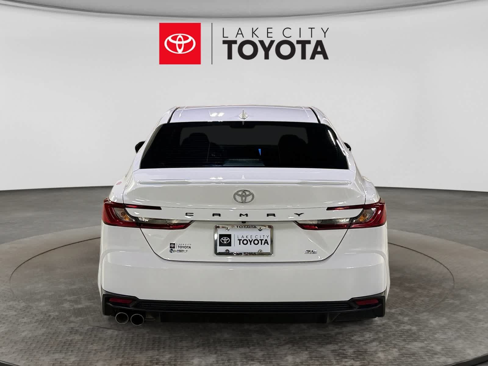 Used 2025 Toyota Camry SE w/ Multimedia Upgrade Package FWD image 7
