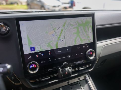 Used 2024 Lexus GX 550 AWD/4WD image 15