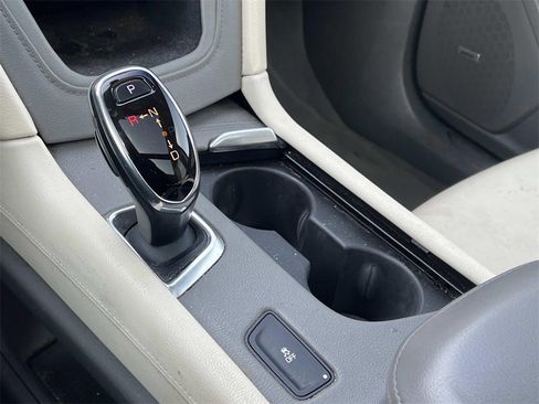 Used 2018 Cadillac XT5 Luxury w/ Driver Awareness Package image 24