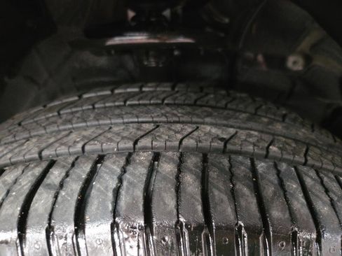 Used 2019 Toyota Highlander LE image 81