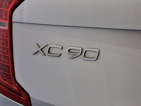 Used 2022 Volvo XC90 T5 Momentum image 29