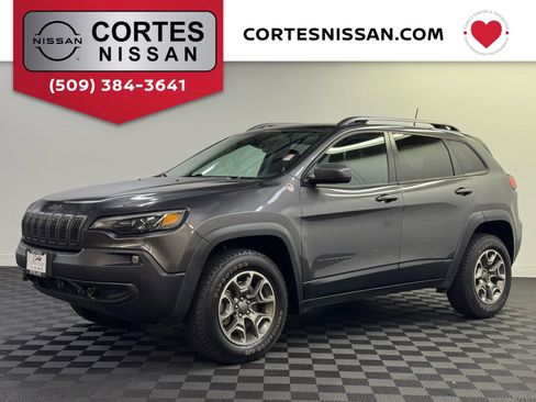 Used 2021 Jeep Cherokee Trailhawk w/ Comfort/Convenience Group AWD/4WD image 1
