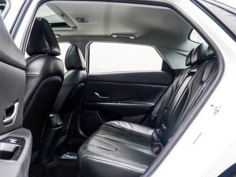 Used 2021 Hyundai Elantra Limited FWD image 40