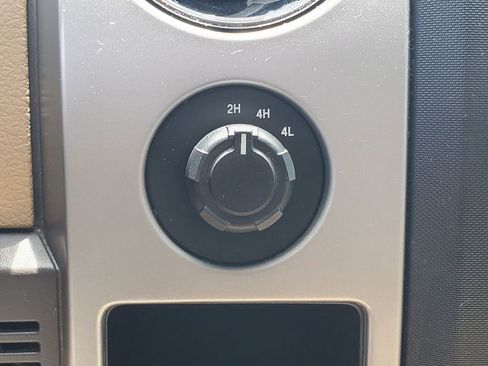 Used 2011 Ford F150 XLT w/ XLT Chrome Pkg AWD/4WD image 24