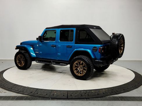 Used 2020 Jeep Wrangler Unlimited Sahara image 5