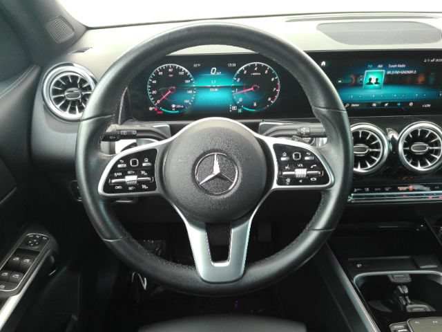 Used 2022 Mercedes-Benz GLB 250 4MATIC w/ Premium Package Lite image 32