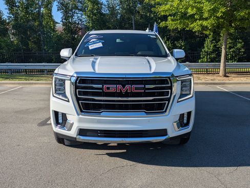 Used 2022 GMC Yukon XL SLT w/ SLT Luxury Package AWD/4WD image 9