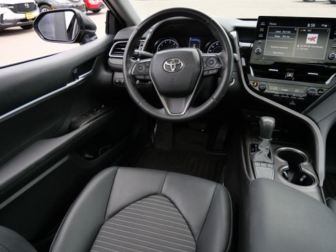 Used 2023 Toyota Camry SE w/ Audio Upgrade Package FWD image 9