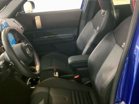 Certified 2025 MINI Cooper Countryman John Cooper Works w/ Comfort Package Max AWD/4WD image 7