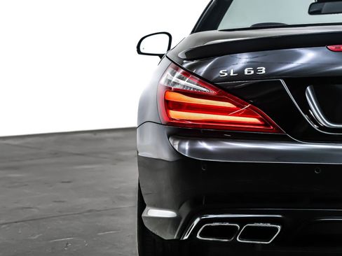Used 2013 Mercedes-Benz SL 63 AMG w/ Premium Pkg image 15