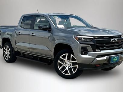 Used 2023 Chevrolet Colorado Z71 w/ Z71 Convenience Package 2