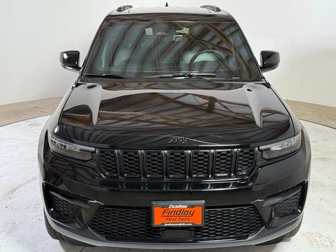 New 2025 Jeep Grand Cherokee Altitude AWD/4WD image 2