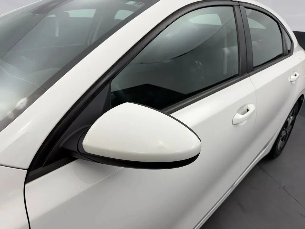 Used 2019 Kia Forte LXS FWD image 10