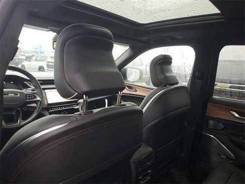 New 2026 Jeep Grand Cherokee L Summit w/ Obsidian Package AWD/4WD image 12