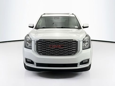 Used 2020 GMC Yukon Denali w/ Denali Premium Package AWD/4WD image 2