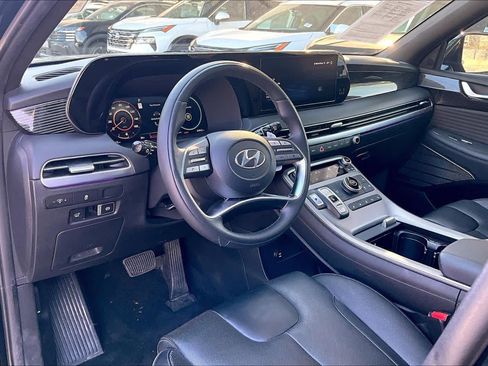 Used 2023 Hyundai Palisade Calligraphy image 16