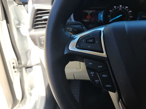 Used 2023 Ford Edge Titanium image 12