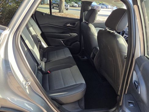Used 2025 Chevrolet Trax LT w/ LT Convenience Package FWD image 22