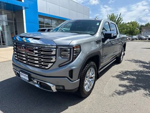 Used 2025 GMC Sierra 1500 Denali AWD/4WD image 2