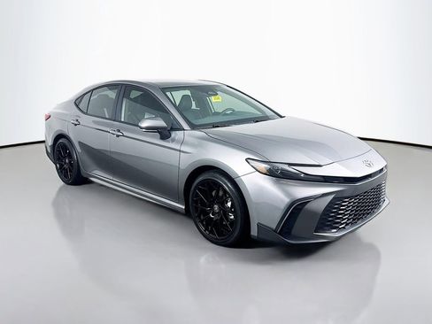 New 2026 Toyota Camry SE image 3