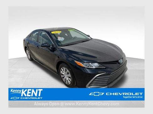 Used 2023 Toyota Camry LE FWD image 1