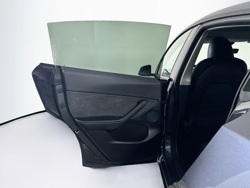 Used 2023 Tesla Model Y Long Range image 26