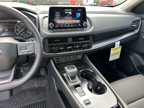 New 2025 Nissan Rogue SV w/ SV Premium Package image 29