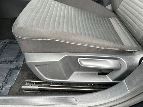 Used 2025 Volkswagen Jetta S image 14