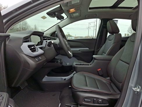 New 2027 Chevrolet Bolt RS w/ Technology Package FWD image 9