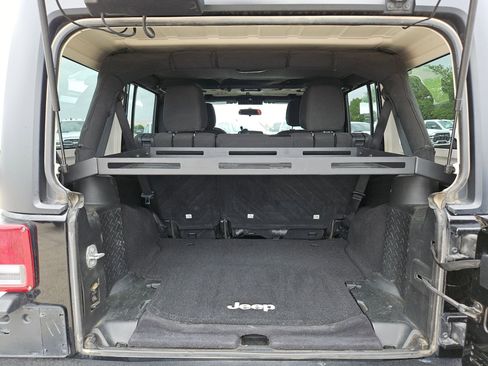 Used 2017 Jeep Wrangler Unlimited Sport w/ Connectivity Group AWD/4WD image 23
