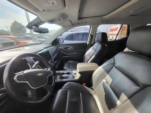 Used 2020 Chevrolet Traverse Premier FWD image 10