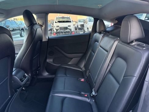 Used 2021 Tesla Model Y Long Range image 6